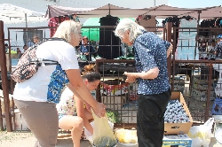 На пазар при комшиите в Делчево