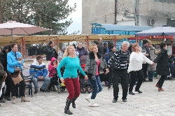 Боговете на виното зарязаха лозята в Струмяни