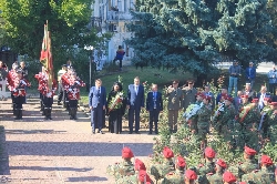 Пушки и камбанен звън възвестиха 105 г. свобода в Благоевград