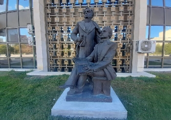След 36 г. в музея паметник на Братя Миладинови украси центъра на Благоевград