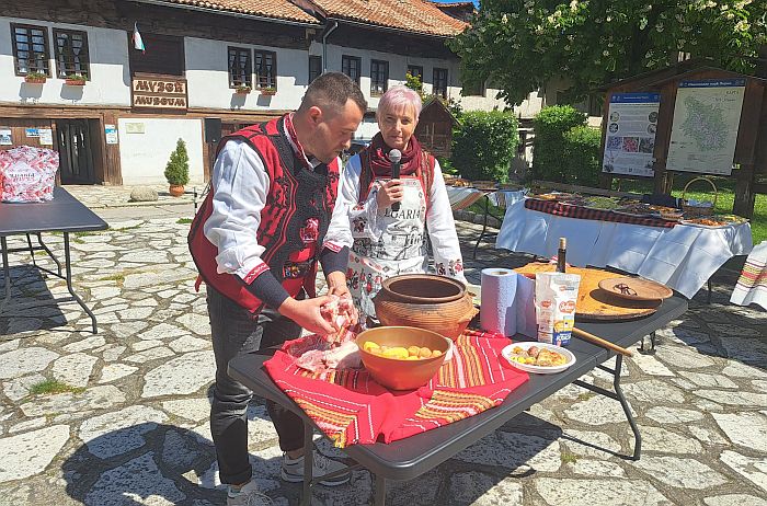 Разложки чомлек