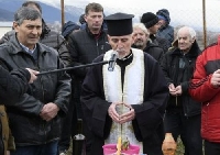 Отец Ангел: Всеки може да мине по пътя от  Осанна” до  Разпни го”, има изпитания, но има и Възкресение!