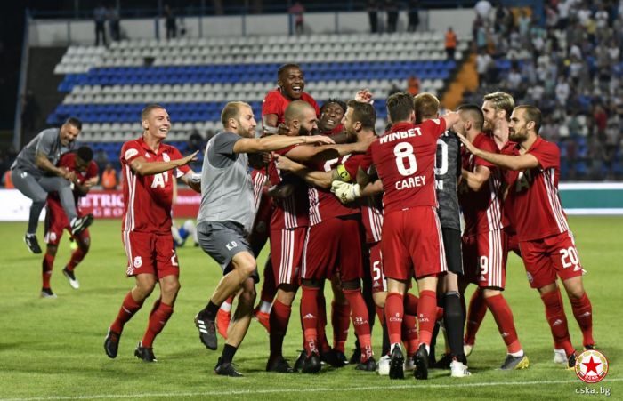 Ще гледаме повече български играчи в Първа лига, но не и по-добър футбол