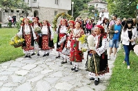 Сабя на два века впечатли кмета Котев на празника в Мелник