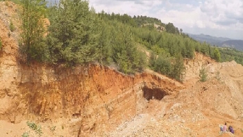 50 000 лв. глоба за незаконен добив на гнайс в с. Фъргово
