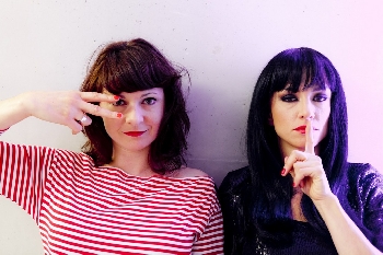 И Nouvelle vague пеят на  Francofolies. Благоевград” през юни