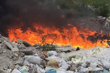 Пламна строителното сметище край Изгрев