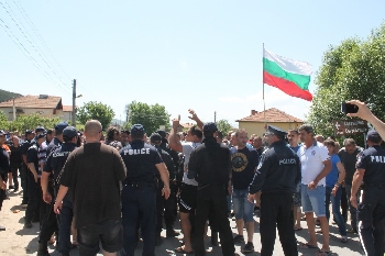 Оневиниха още един водач на протестите срещу ромските безобразия в Гърмен