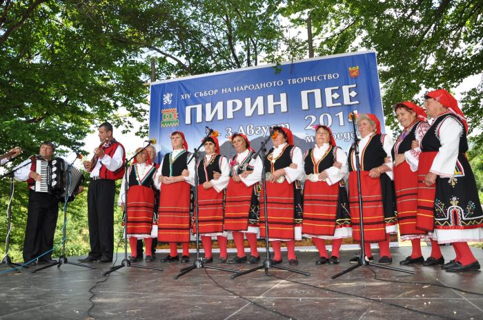 Малки и големи репетират в Симитли за събора „Пирин пее”