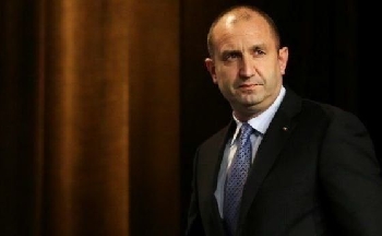 Румен Радев: Страната се нуждае от идеи, а се дави в скандали