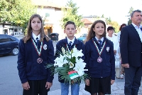 Десетки ученици и жители на Банско почетоха Деня на независимостта