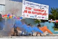 Колопоход и крос срещу наркотиците събра стотици деца в Сандански