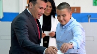 Зоран Заев гласува за европейска Македония