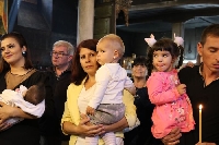 Бебета от Пиринско приеха християнската вяра на масово кръщене