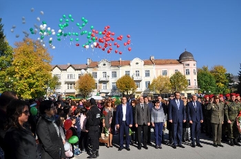 Свободата в Разлог дойде със звън на камбани