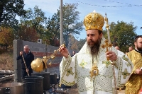 Хиляди миряни и хайдути в Тросково за освещаването на църква