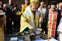 Митрополит Серафим благослови хората в Крупник