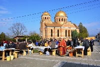 Митрополит Серафим благослови хората в Крупник