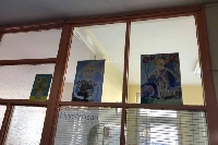 Украсиха с рисунки детското отделение в МБАЛ-Разлог