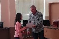 Наградиха ученици в Кресна в конкурс за тютюнопушенето