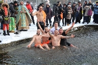 Мъж от Балчик спаси Богоявленския кръст в Банско