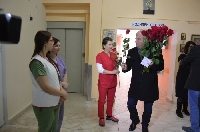 Червени рози от кмета Москов за лекари и акушерки в Гоце Делчев