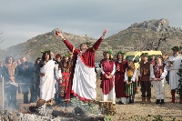 Богове на виното почерпиха с еликсир в село Илинденци