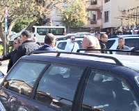 Въпреки засиленото полицейско присъствие, държавата не успя да влезе във владение на стадиона в Петрич