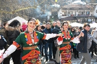 Кукерската група на Черниче с диплом от фестивала на мелнишкото вино