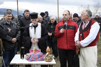 Отец Ангел: Без ексцесии и политика в църквата, Господ е в тишината!