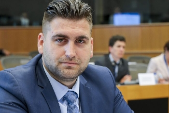 Новаков:Пакет  Мобилност” ще остави 100000 български камиона без работа