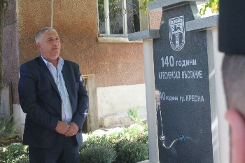 Кметът на Кресна в писмо до кмета на Париж: Молим се за  Нотр Дам”