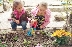 Деца, учители и родители обособиха цветни алеи в двора на ДГ №10