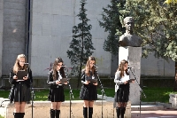 Почит и цветя за Македончето в Благоевград