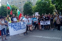 Стотици поискаха ново дело за петимата полицаи на протест в София