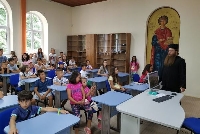 Деца от Неделното училище в Сандански с беседа в Духовната семинария