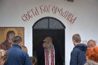 Миряни честваха Голяма Богородица край древни светилища в Симитли Миряни честваха Голяма Богородица край древни светилища в Симитли