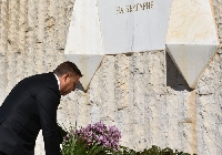 Цветя и Биг-бенд за Деня на независимостта в Благоевград