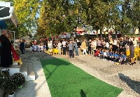 Деца и възрастни разгледаха обновената детска градина в Поленица