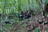 Ловци и огнеборци спасиха мъж, паднал във водопад в Беласица