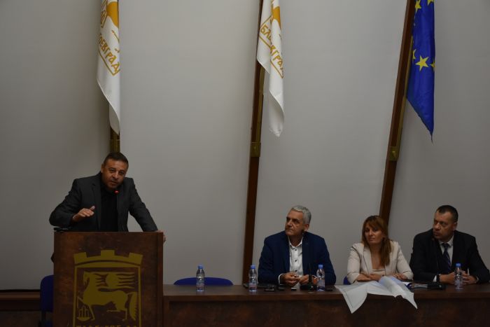 Камбитов:С Индустриалната зона привличаме високоефективни производства