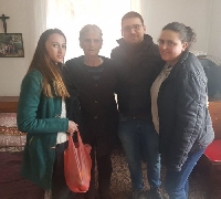 Млади хора стоплиха сърцата на десетки пенсионери в Разлог