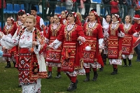 Уникалните кукери от Симитли сътвориха невиждано шоу