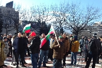 Благоевградчани се събраха на митинг в подкрепа на Румен Томов, Тутата развя националния флаг
