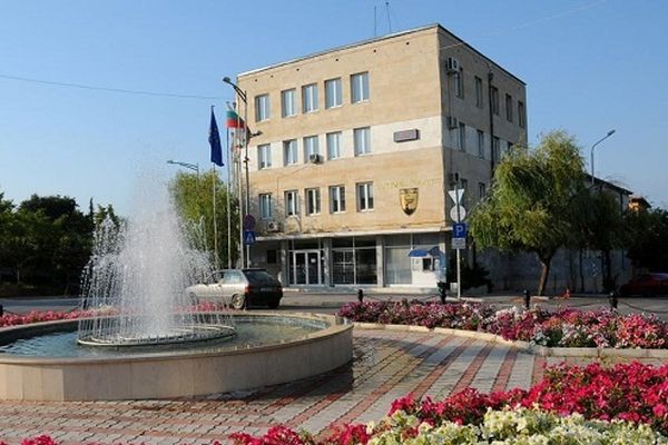 1200 лева и безплатно паркиране в Петрич, ако имаш трето дете