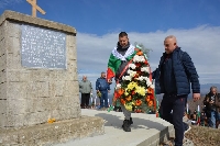 Родолюбци от Симитли със знамена и носии изкачиха връх в Пирин на 3 март