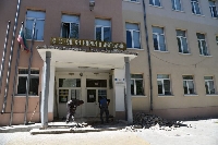Ремонтират физкултурен салон и улици в Симитли въпреки COVID-19