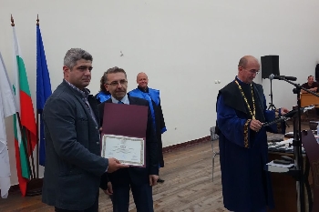 464 абсолвенти от Факултета по педагогика на ЮЗУ получиха своите дипломи