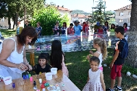 Деца рисуваха за празника на Долно Драглище