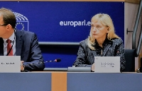 Еврокомисията потвърди в отговор до Елена Йончева, че България продължава да е под наблюдение